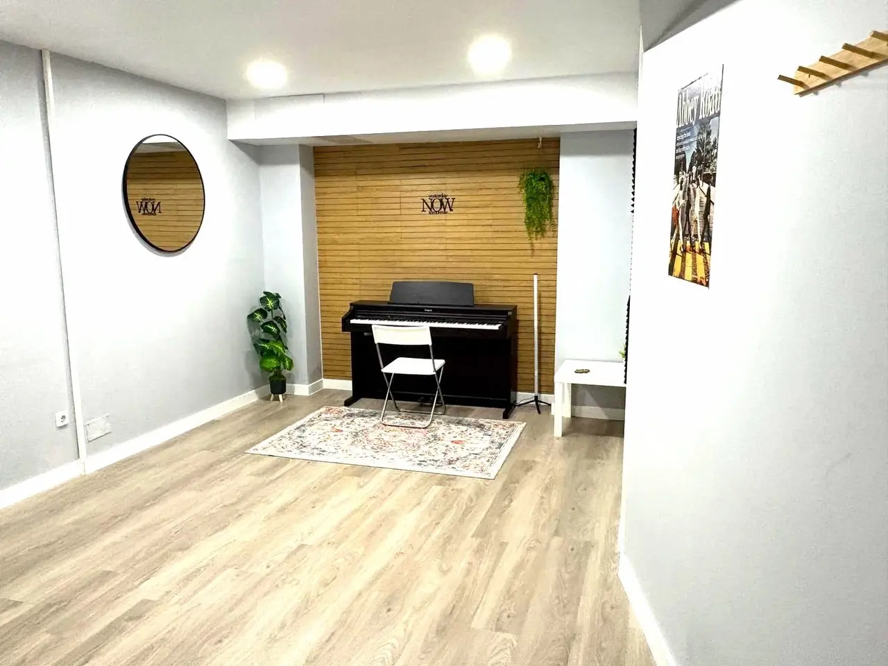 Alquiler de sala de piano y artes escénicas en Madrid Alquiler de sala de piano y artes escénicas en Madrid